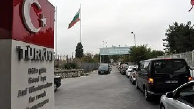 Sınır kapılarında bayram yoğunluğu