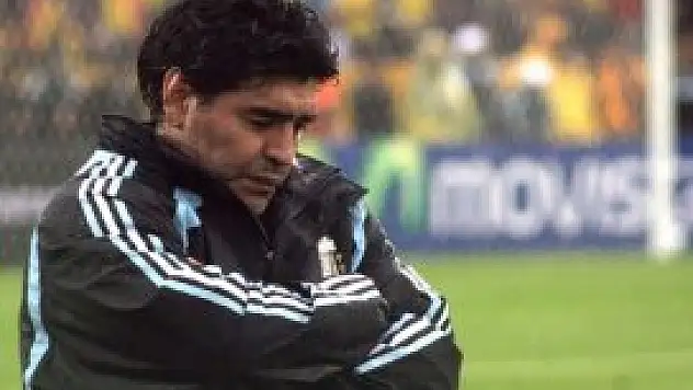 Maradona'ya '39 milyon avro öde' ihtarı