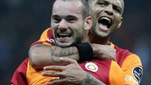 Aslan 10 kişilik rakibini devirdi 2-1