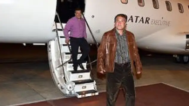 Türk pilotlar, yaşadıklarını uçakta anlattı