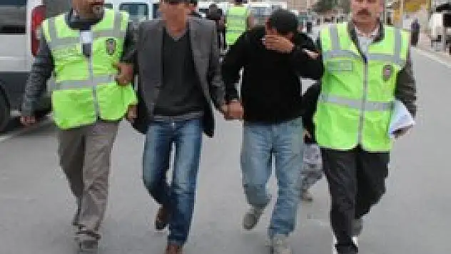 Hırsızlar kıskıvrak yakalandı