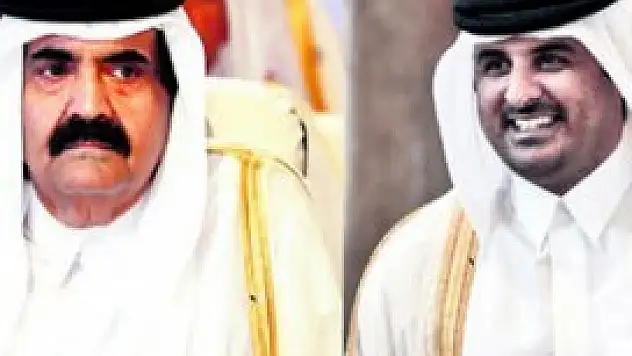 Katar'ın yeni Emiri babasına silah çekti