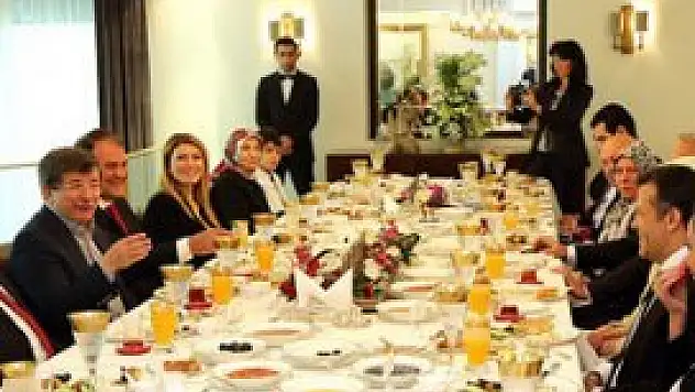 Türk pilotlardan Davutoğlu'na teşekkür ziyareti