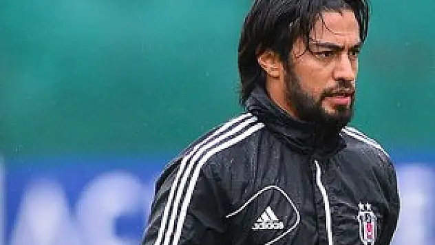 Beşiktaş'ta iki oyuncu süresiz kadro dışı bırakıldı