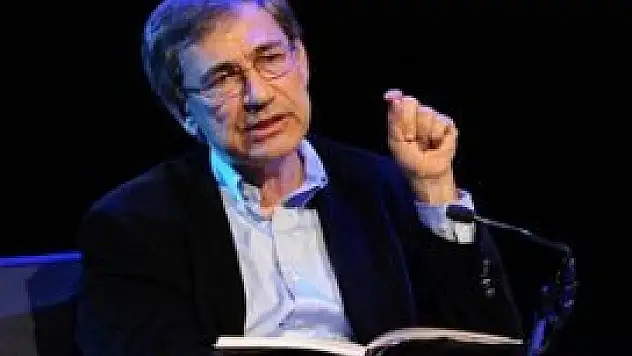 Orhan Pamuk'a ABD'den ödül