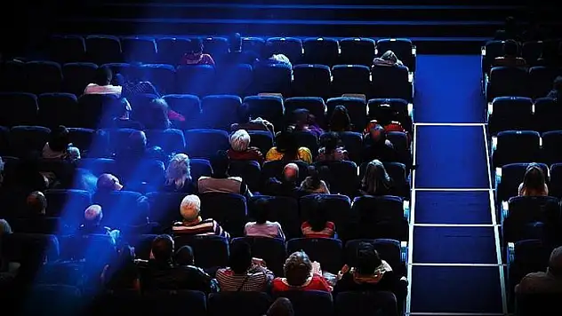 Bakanlık destekli filmler gişede üst sıralarda