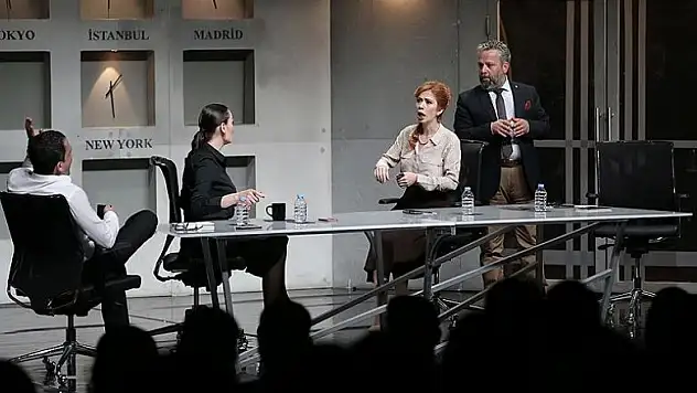 Perde 1,3 milyon seyirci için açıldı