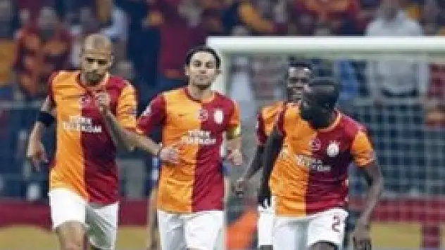 Arena'da Terim tezahüratı yok!