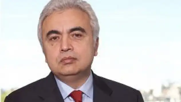 Petrolün 100 dolardan aşağı düşmesi beklenmiyor