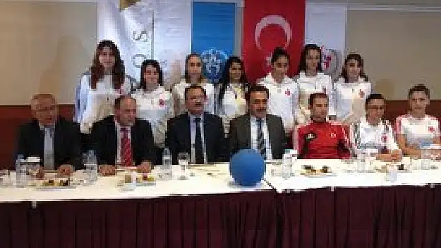 Milli sporculardan tezahüratlı istek