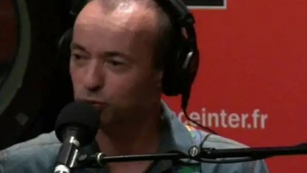 Fransız şarkıcıdan 'insanlık dışı' Reina şarkısı