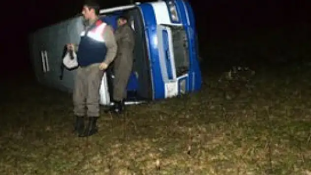 Düğün dönüşü kaza 14 yaralı