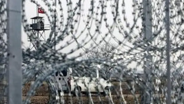 Bulgaristan sınıra 'tel' örecek