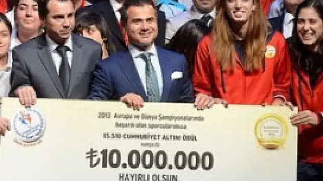 2013 yılının başarılı sporcularına ödül