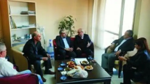 Ak Parti'den 'dişçi' ziyareti