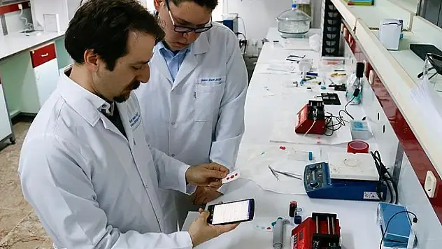 Cep telefonu kan tahlili yapabilecek