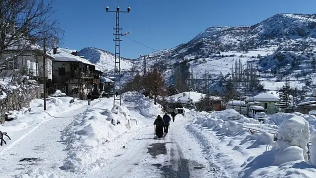 Bozkır'da hayat normale dönmeye başladı