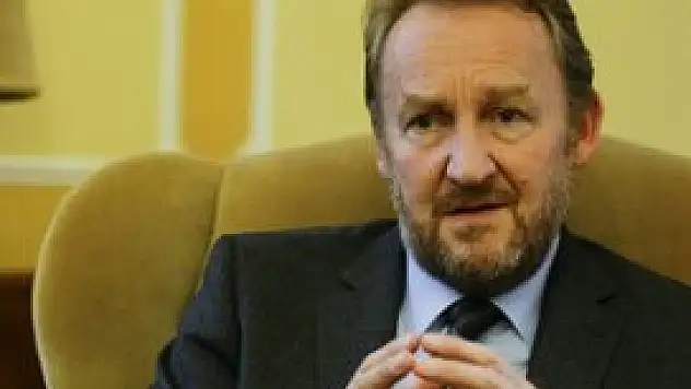 Üçlü görüşmeler mahvedilmemeli