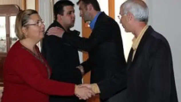 AK Gençlik'ten, şehit ailelerini ziyaret