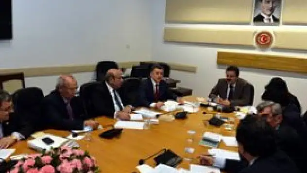 İçtüzük komisyonu 21 maddeyi görüşecek