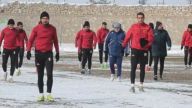 Süper Grup karıştı