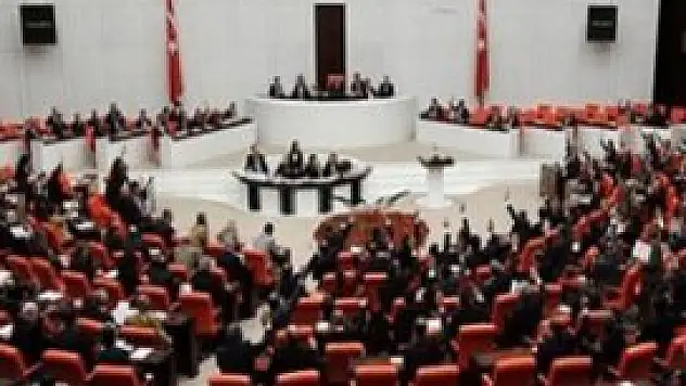 'Başörtülü vekiller, Meclis'e yarın gelecek'