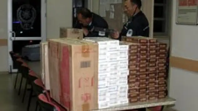 Kaçak sigarayla yakalandı