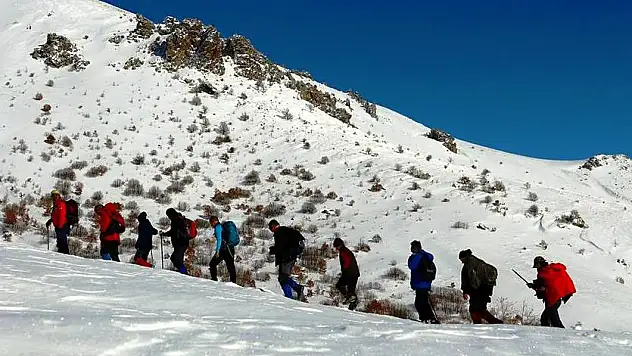 Konyalı dağcılar, Karadağ'a tırmandı