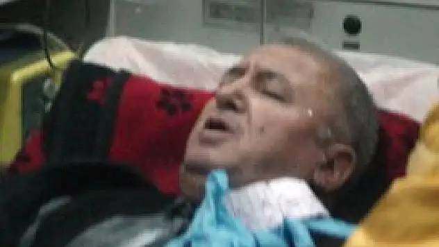 Otobüs beklerken vuruldu