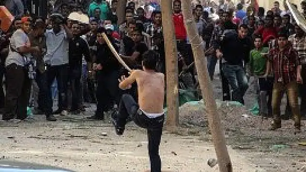 Mısır'da darbe karşıtı 37 kişi gözaltına alındı