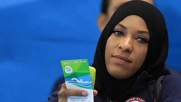 ABD'li başörtülü olimpiyat oyuncusu havalimanında alıkonuldu