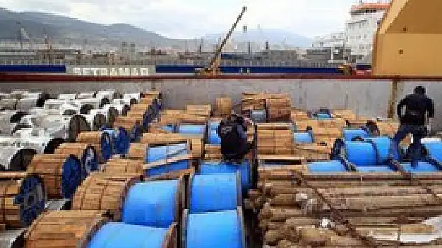 Suriye'ye malzeme taşıyan gemiye operasyon