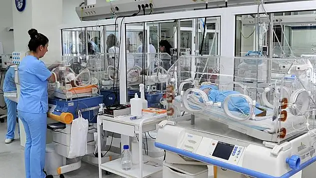 Yenidoğan yoğun bakımlarında annelere özel bölüm