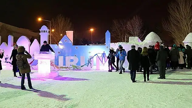 Kardan yapılan 'EYOF Kültür Sokağı' açıldı