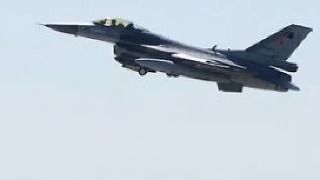 Türk F-16'ları Rus uçağını izledi