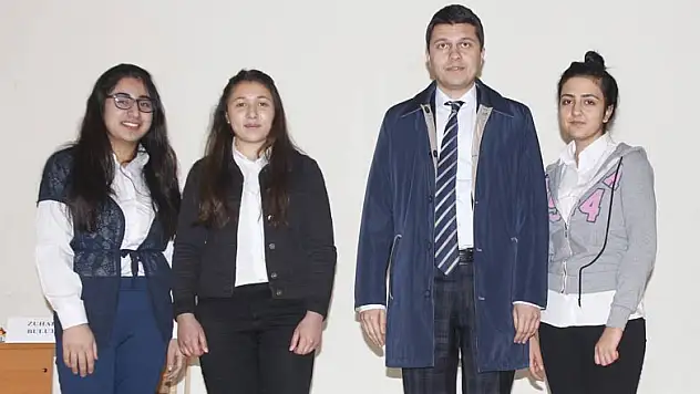 Yunak'ta 'Haydi Konuş Bakalım' münazara yarışmasında final yapıldı
