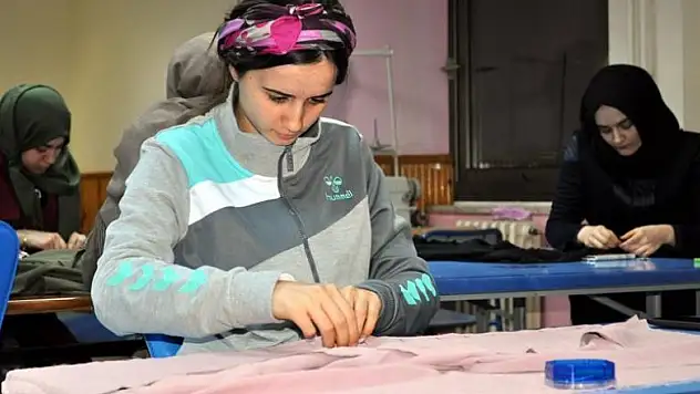 KYK eğitim hayatını sanat ve sporla buluşturuyor