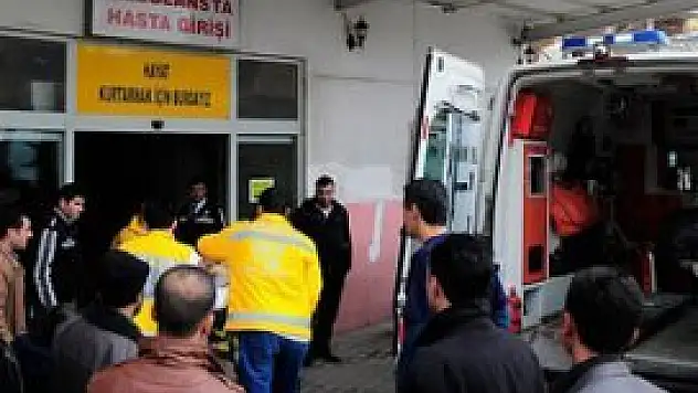 Servis Minibüsü devrildi 6 ölü 11 yaralı