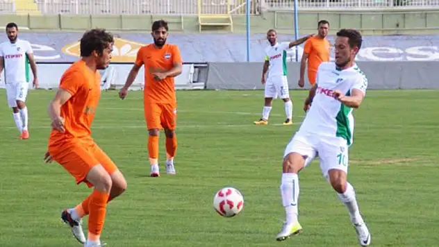 Anadolu Selçukspor deplasmandan puan çıkardı