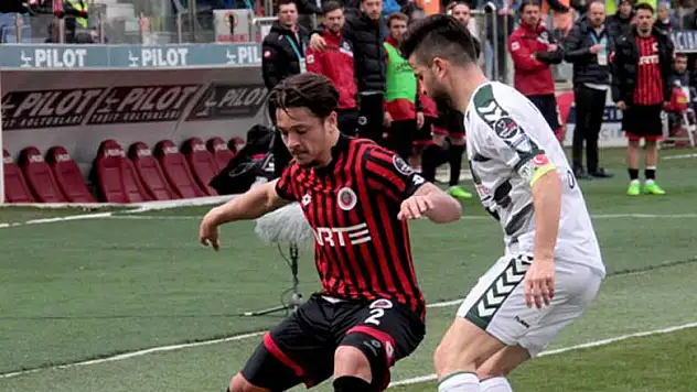 Ömer Ali Şahiner, cezalı duruma düştü! O maçta yok