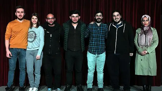 Kahraman Ömer Halisdemir için tiyatro grubu kurdular