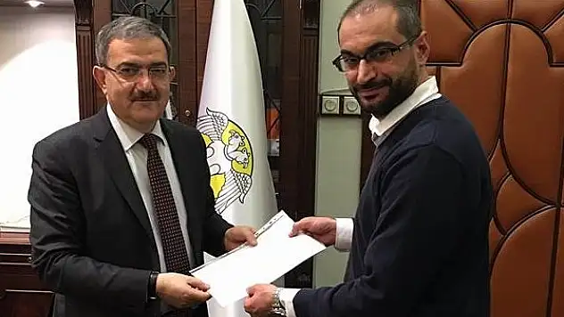 Hakan Salim Çağlayan, profesör oldu