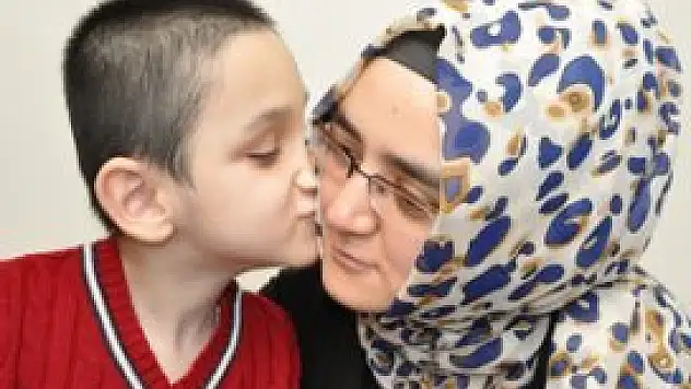 Göremeyen ''küçük cam adam''dan hayat dersi