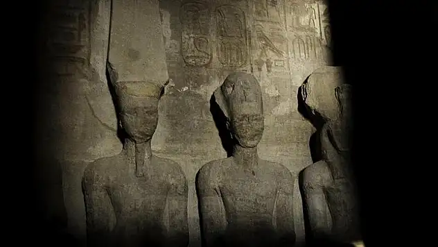 Mısır'da II. Ramses'e güneş vurdu