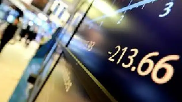 Avrupa'nın borç batağı sürüyor