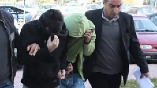 O hırsızlığı çalışanı yapmış!!!