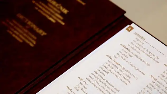 Boşnakça ve Arnavutça müfredata girdi