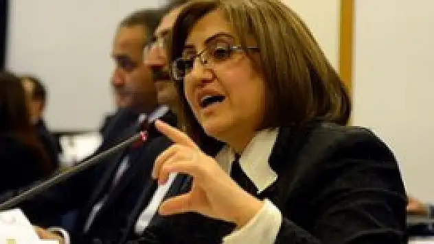 Üç çocuk bir dilek ve temennidir