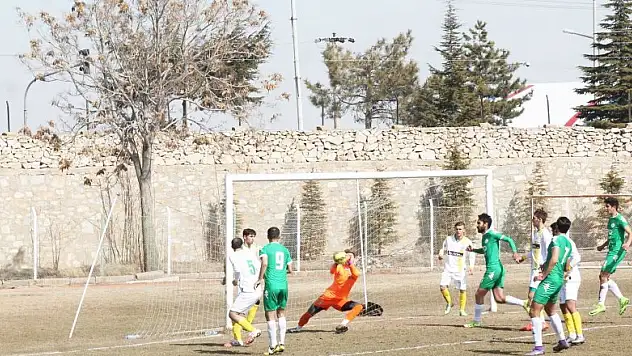 Süper Amatör'de zirve yine el değiştirdi