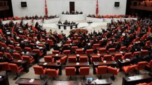 Pantolon düzenlemesi komisyonda kabul edildi